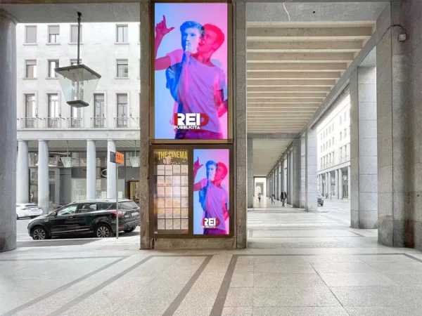 poster prismatico via roma torino pubblicità